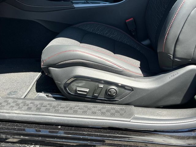 2025 Dodge Charger R/T photo 8