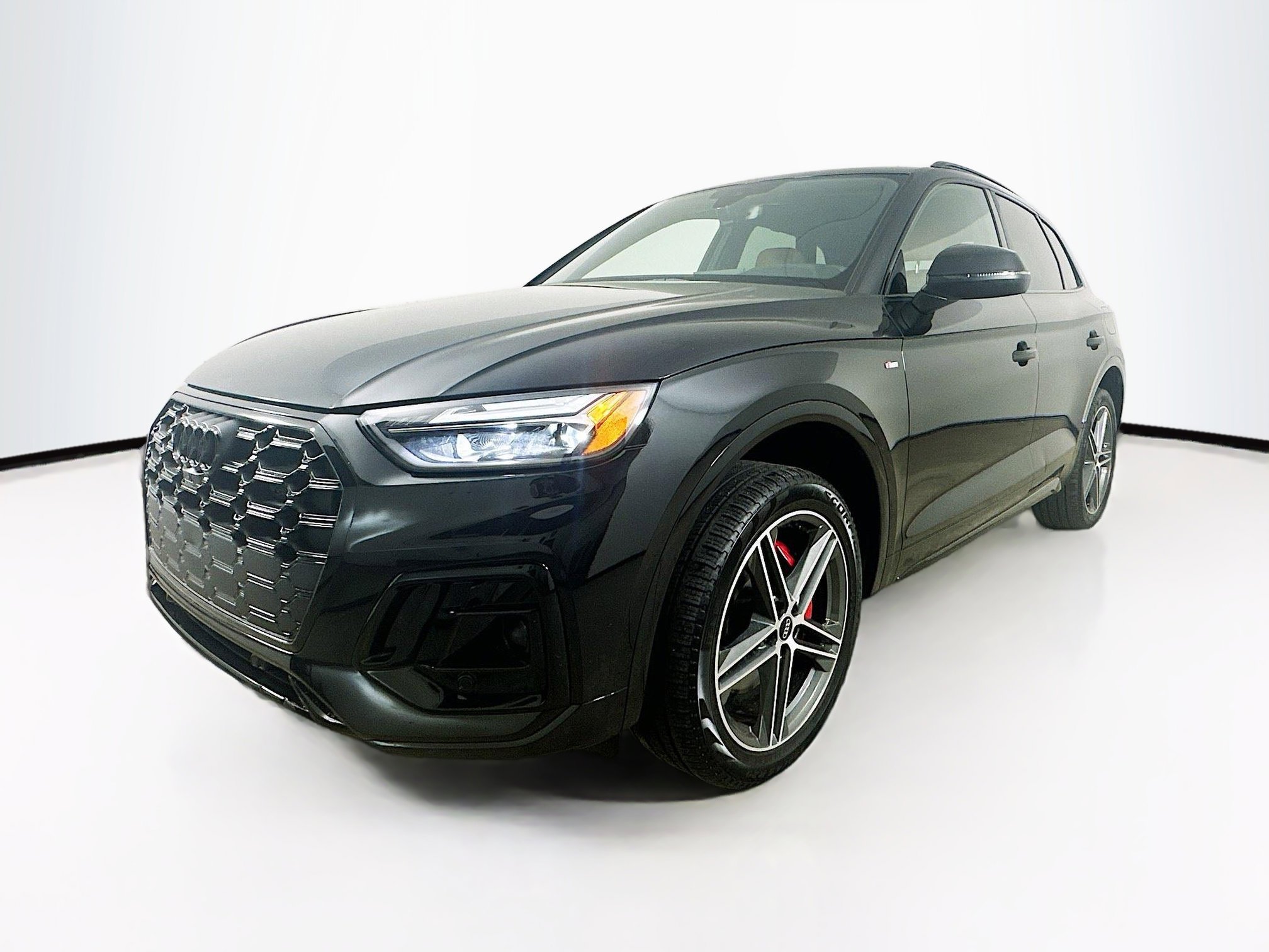 2024 Audi Q5 55 Premium Plus photo 2