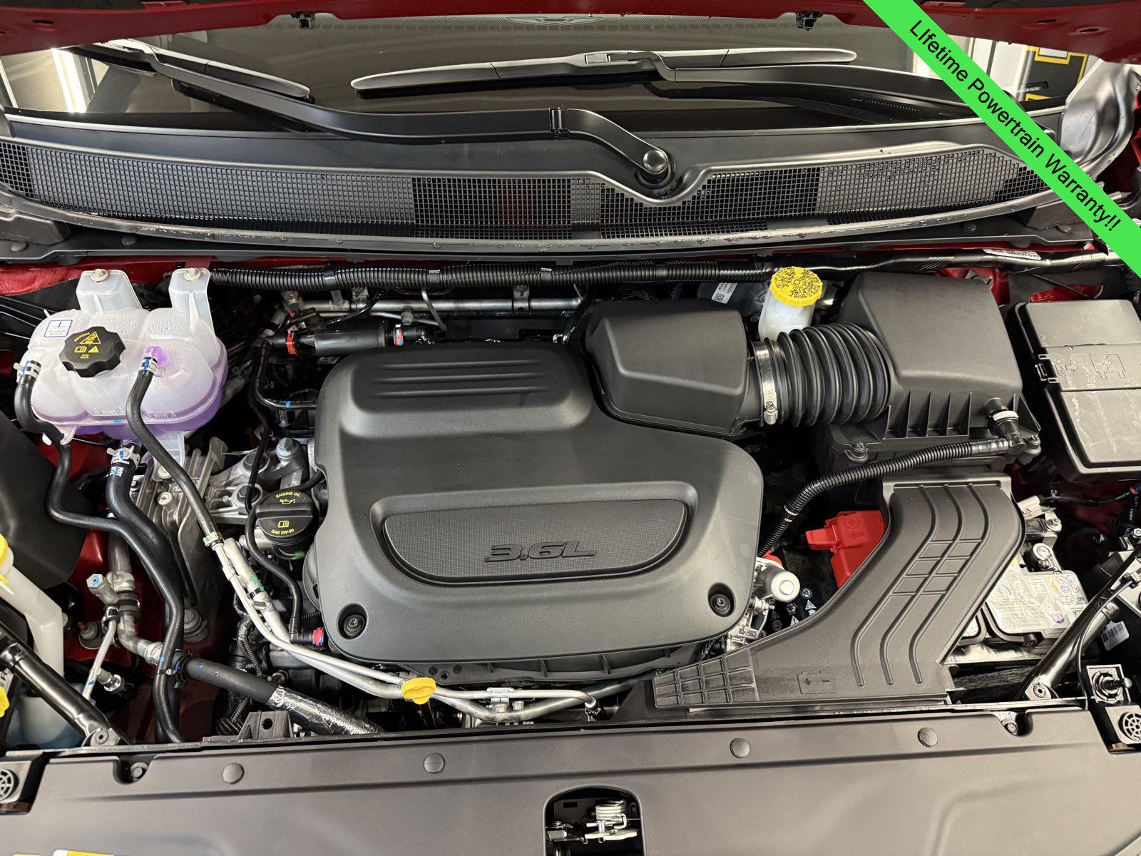 2026 Chrysler Pacifica photo 5