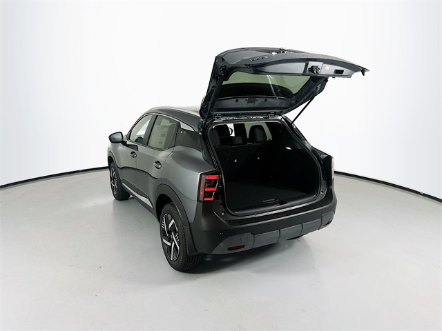 2026 Nissan Kicks SV photo 9