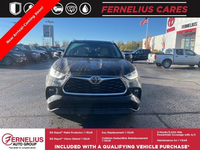 2020 Toyota Highlander Limited photo 3