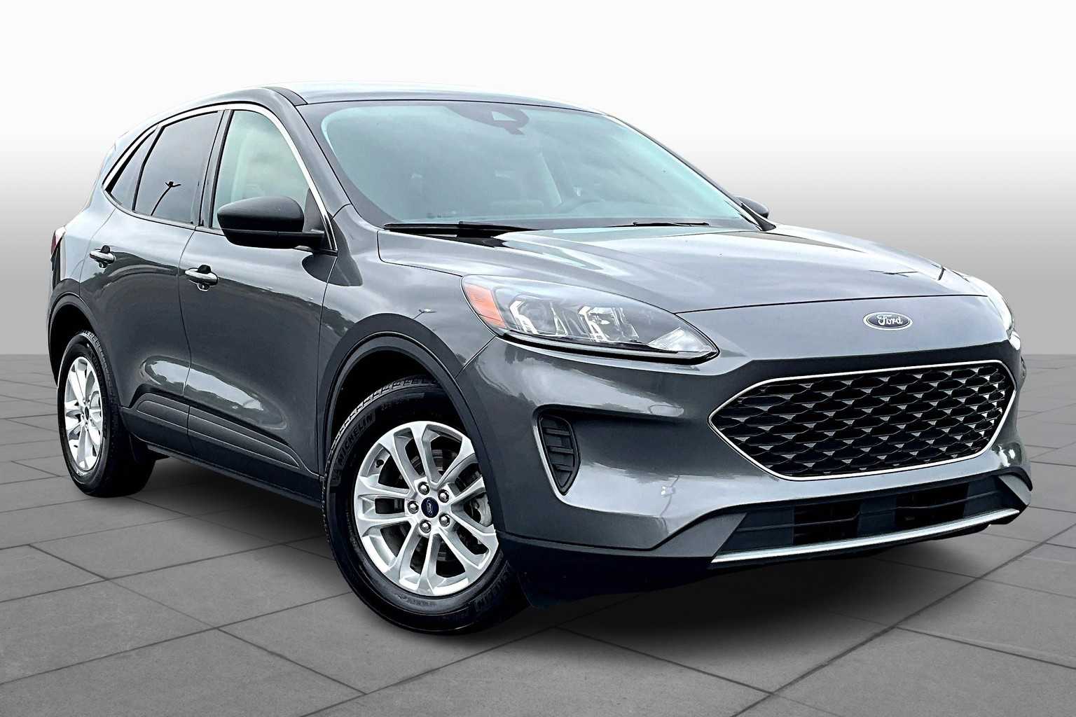 2022 Ford Escape SE photo 2