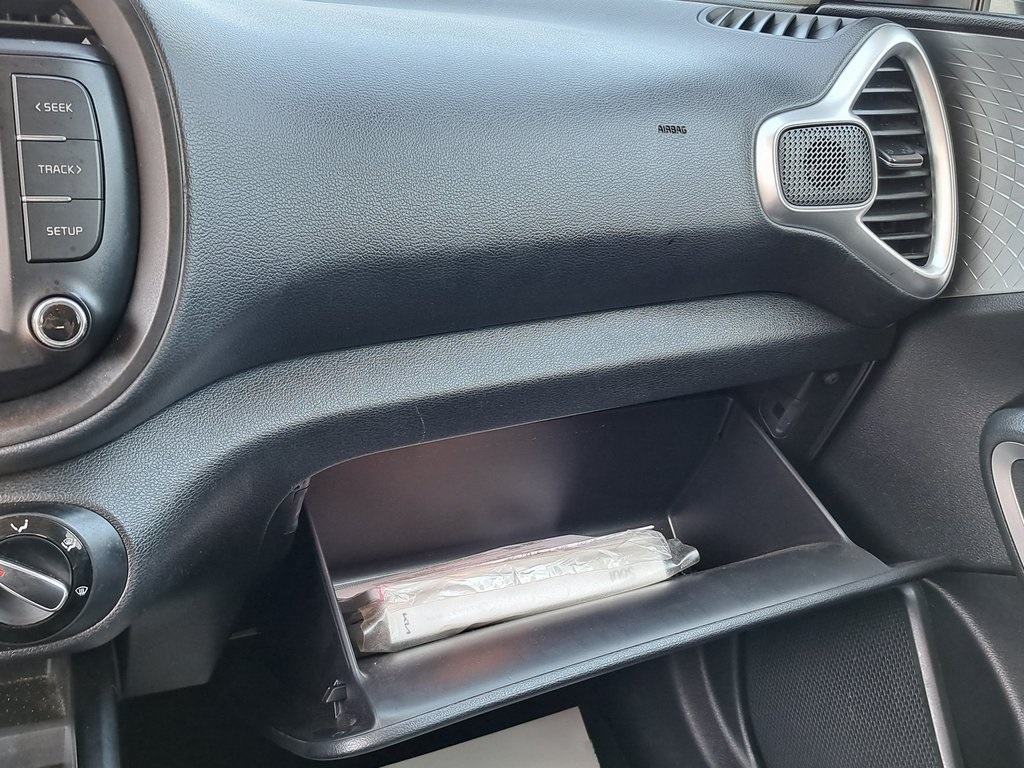 2023 Kia Soul LX photo 18