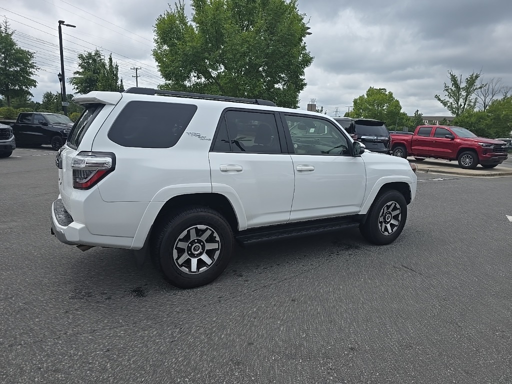 2024 Toyota 4Runner TRD Off-Road Premium photo 3