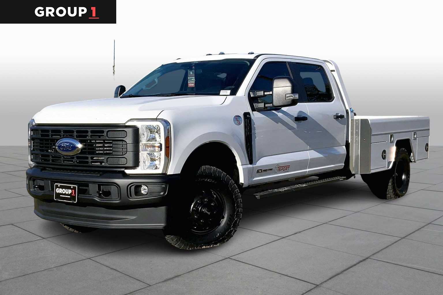 2026 Ford F-350 Super Duty Chassis Cab XL's photo