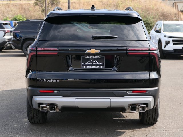 2026 Chevrolet Traverse photo 4