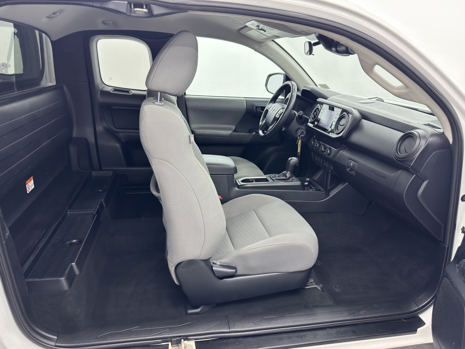 2020 Toyota Tacoma SR Access Cab photo 34