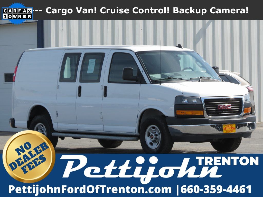 2023 GMC Savana Cargo Work Van's photo