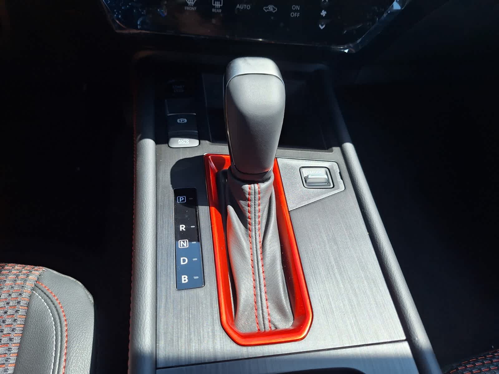 2025 Nissan Kicks SR photo 17
