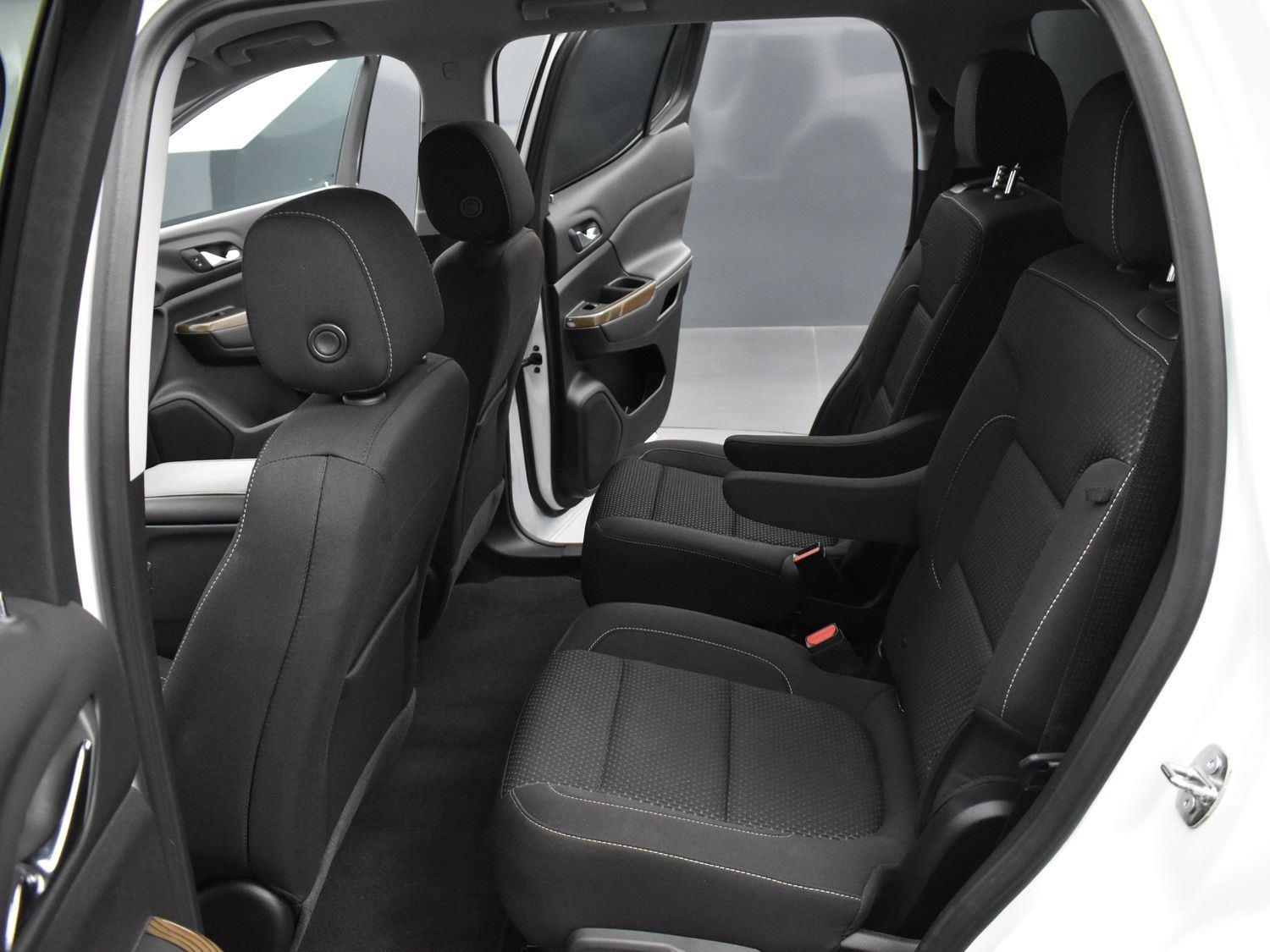 2023 Gmc Acadia SLE photo 28