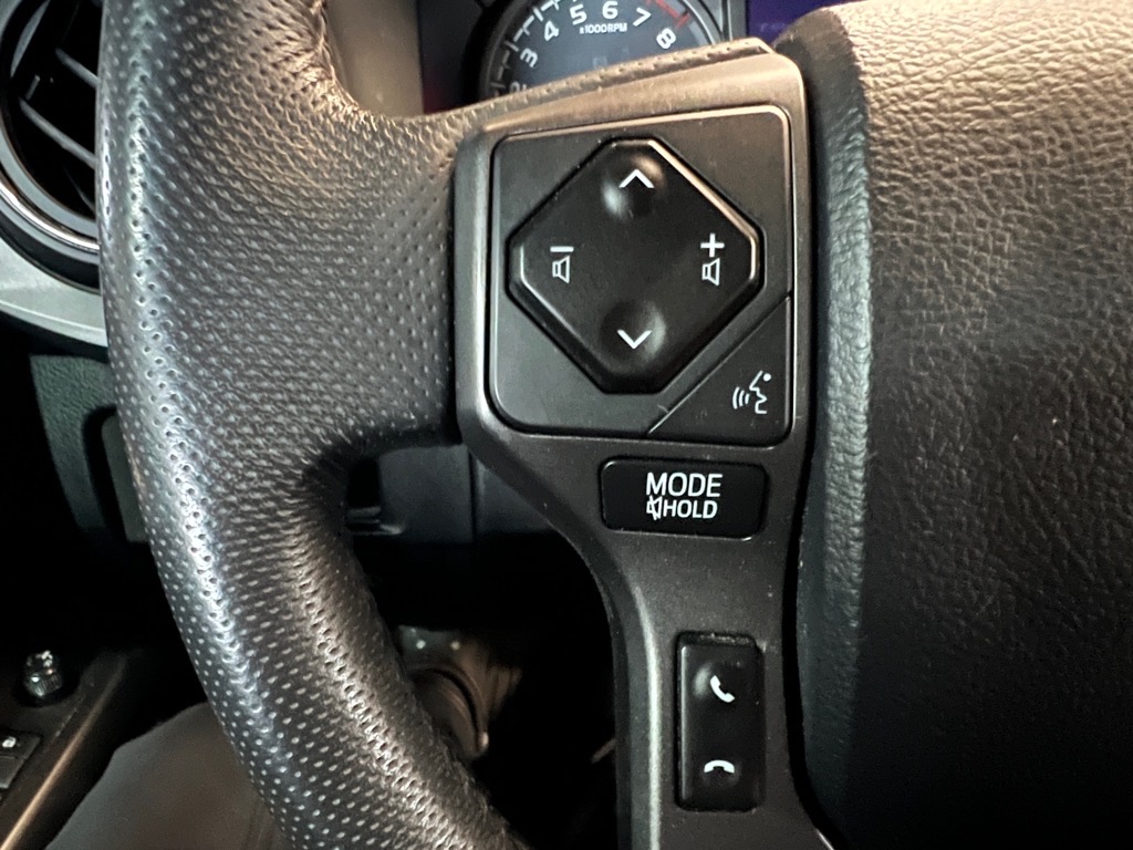 2019 Toyota Tacoma TRD Sport photo 4