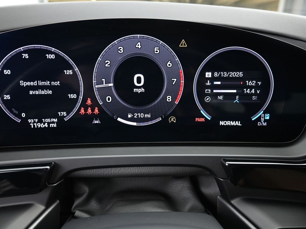 2024 Porsche Cayenne Coupe Base photo 24