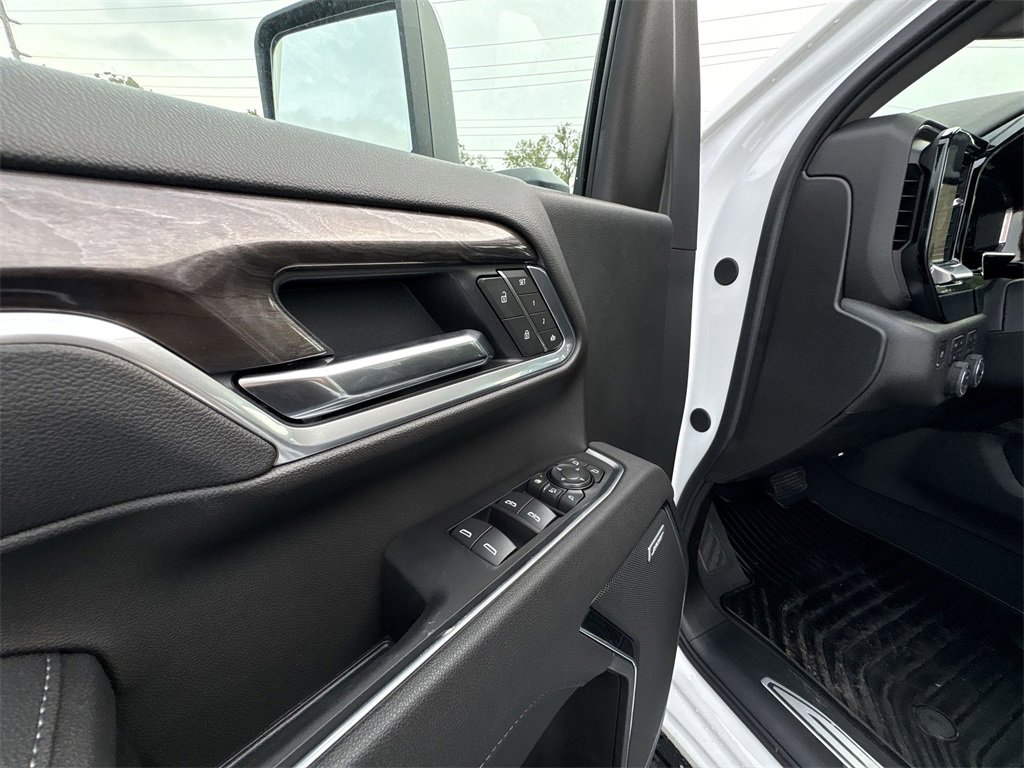2025 Chevrolet Silverado 2500HD LTZ photo 15