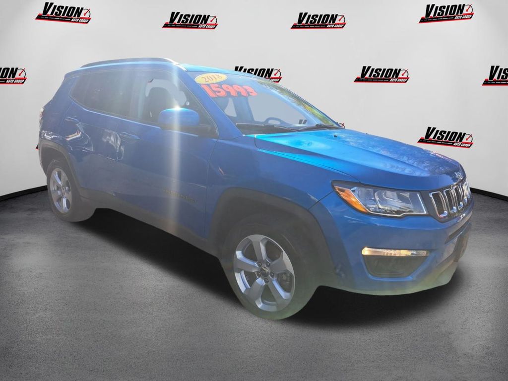 2018 Jeep Compass Latitude photo 3