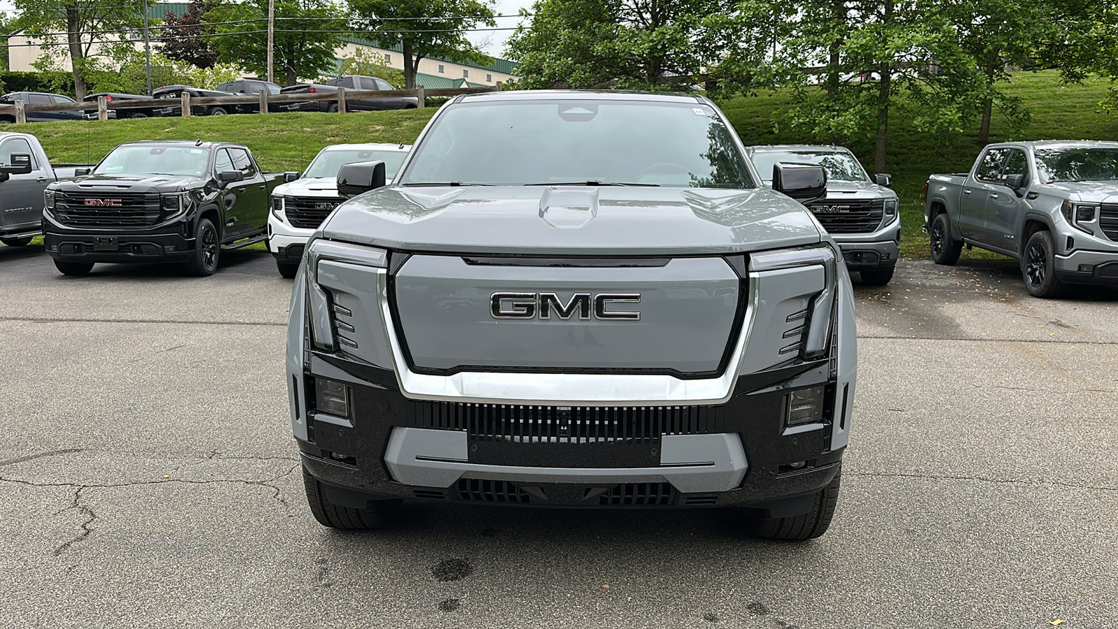 2025 Gmc Sierra EV Denali photo 3