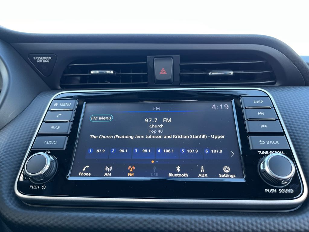 2025 Nissan Kicks Play S photo 7