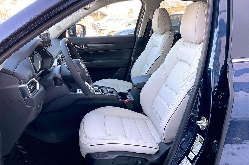 2025 MAZDA CX-5 - Image 8