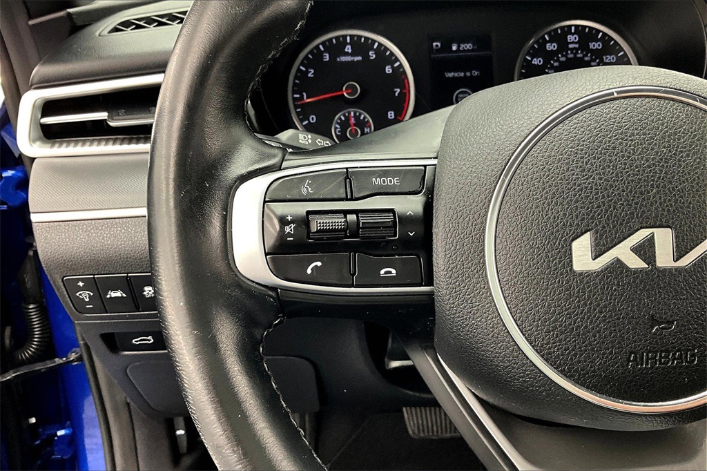 2022 Kia K5 GT-Line photo 17