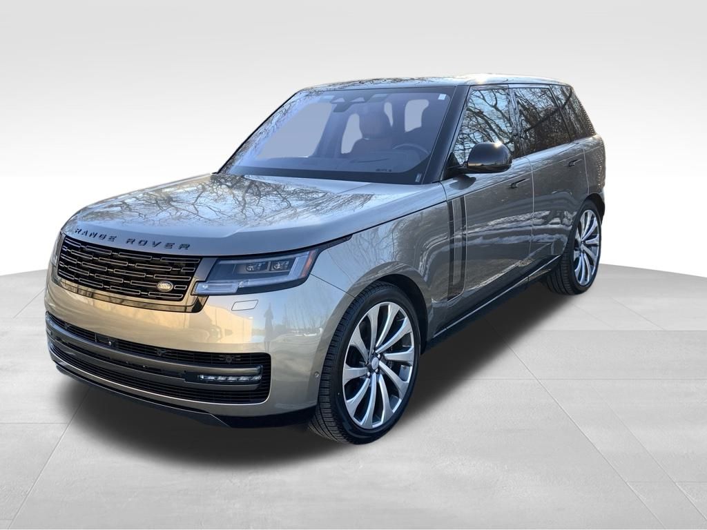 2023 Land Rover Range Rover SE's photo