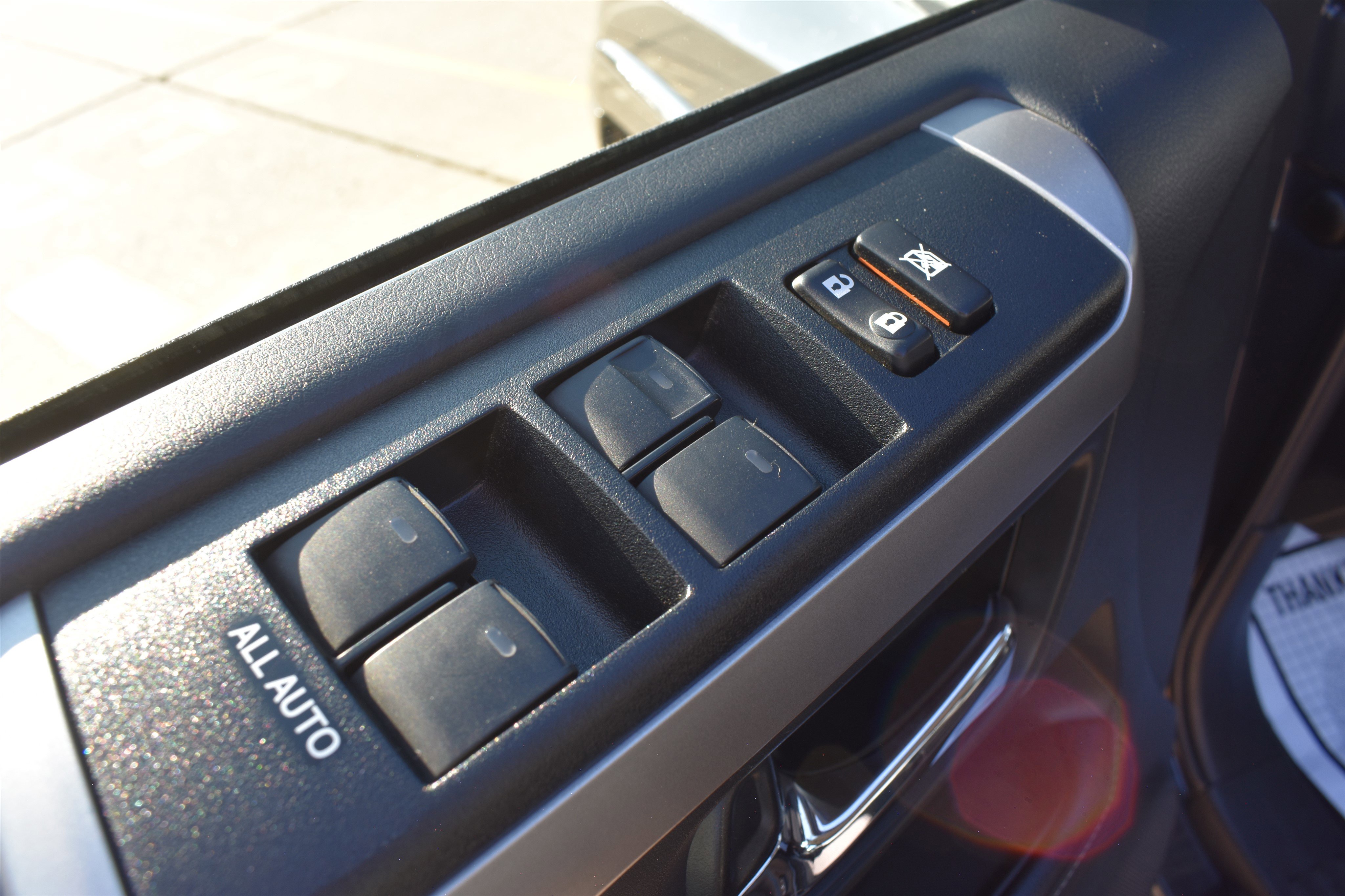 2024 Toyota 4Runner SR5 photo 5