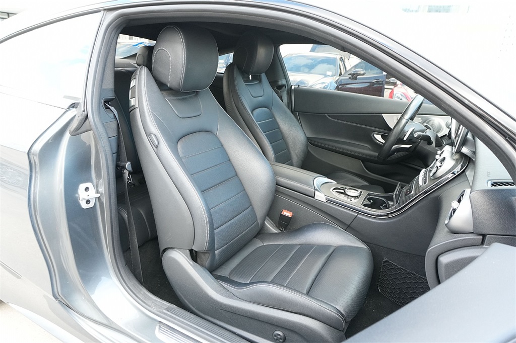 2018 Mercedes Benz C 300 photo 6
