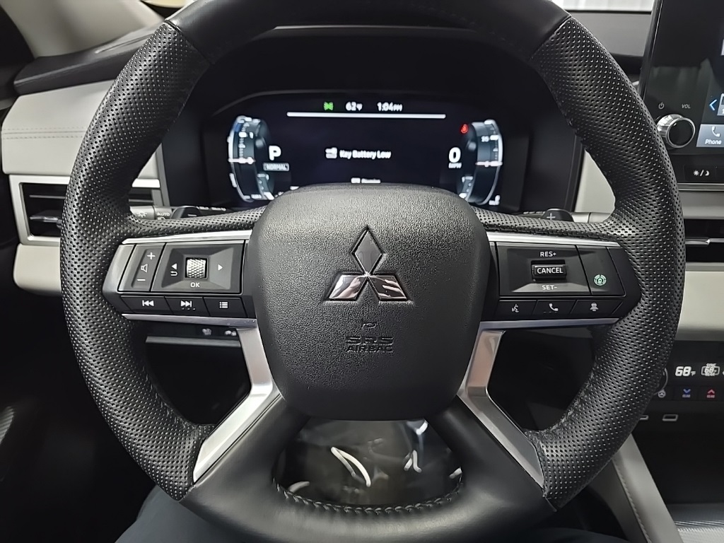 2023 Mitsubishi Outlander PHEV SEL photo 17