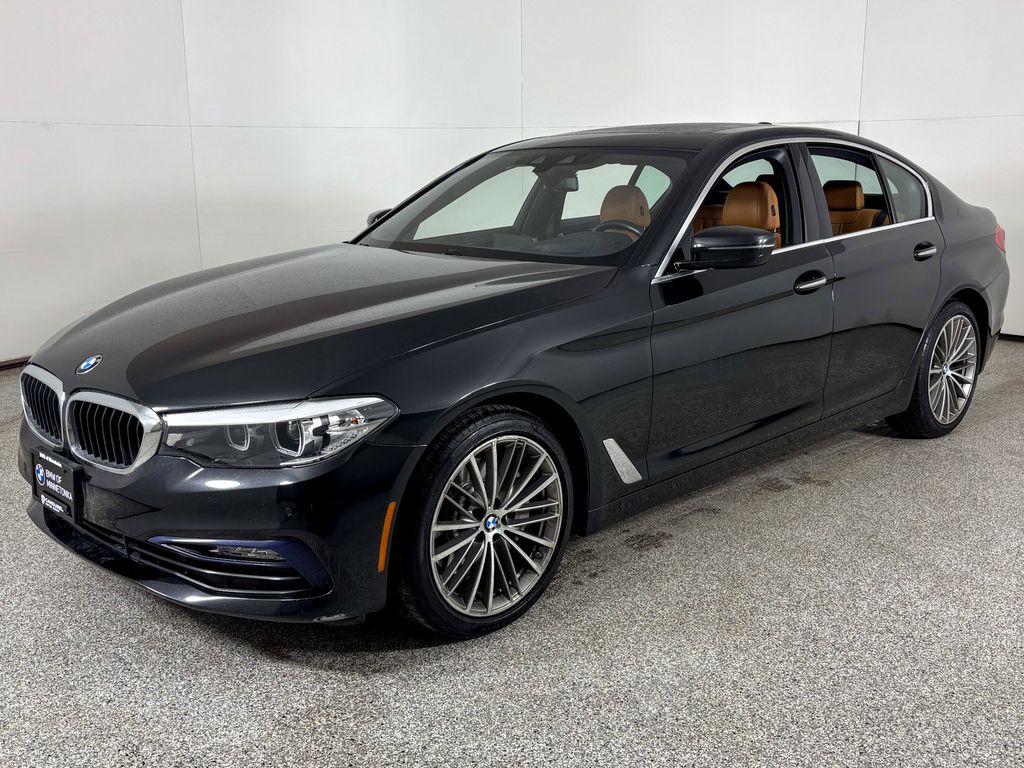2018 BMW 5 Series 530i's photo