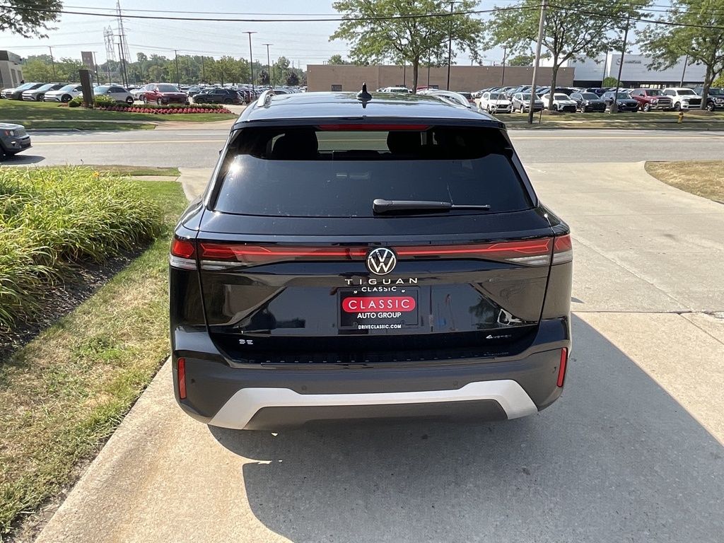 2025 Volkswagen Tiguan SE photo 2