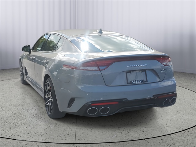 2022 Kia Stinger GT-Line photo 4
