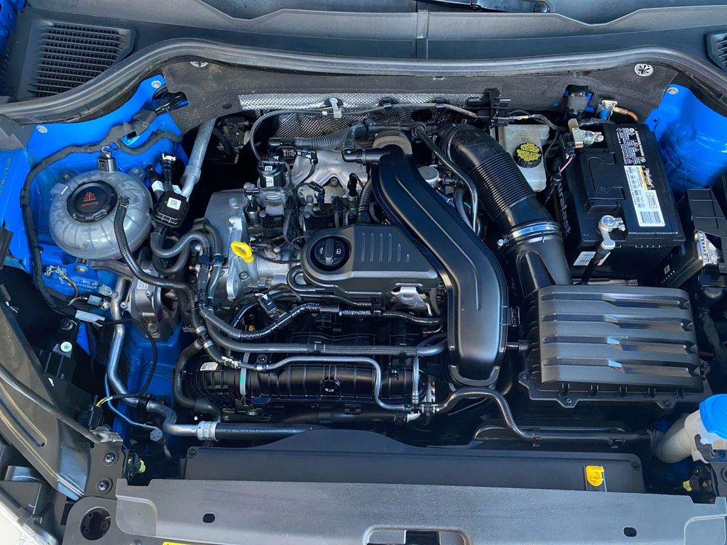 2022 Volkswagen Taos SE photo 16
