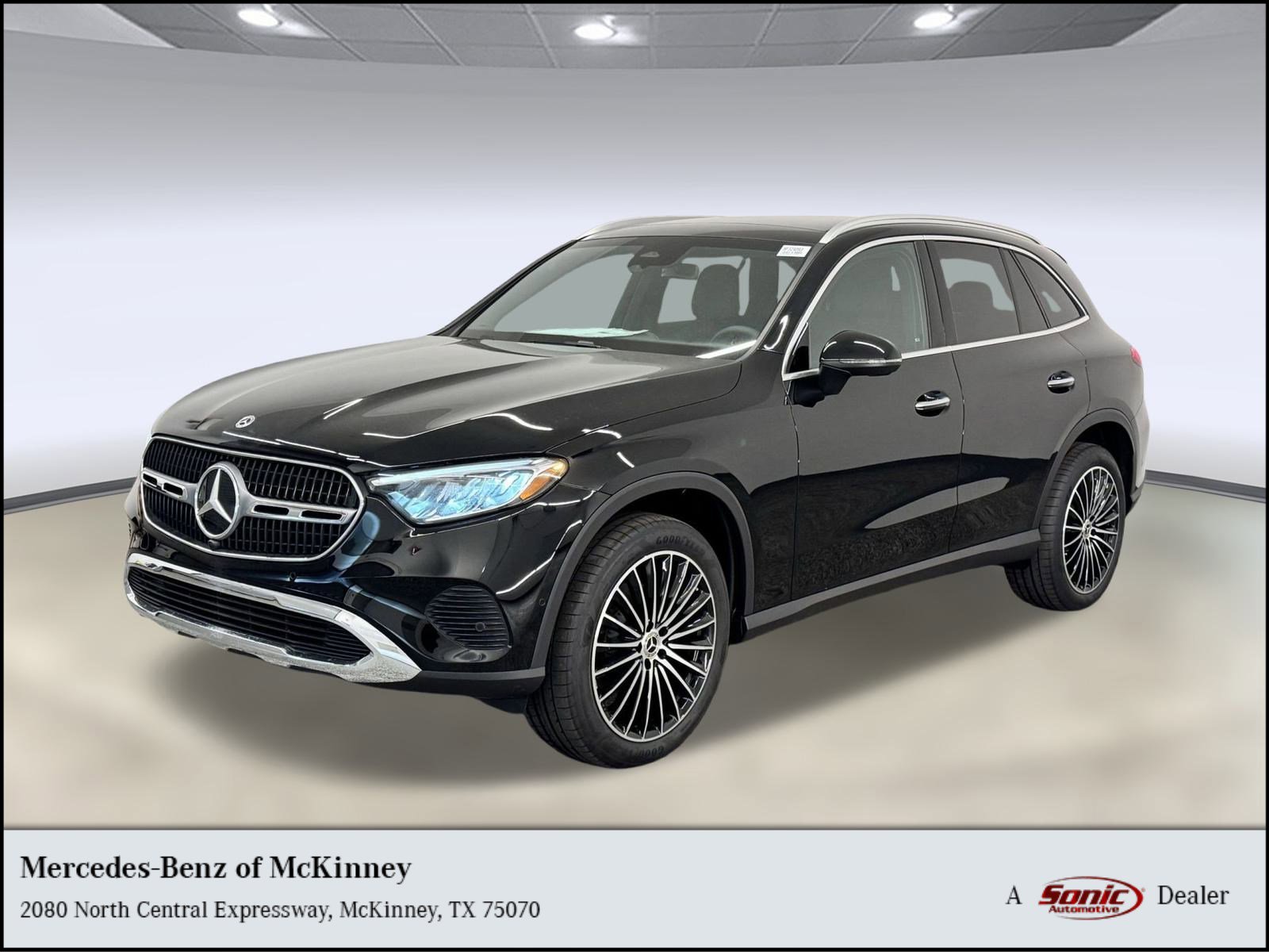 2025 Mercedes-Benz GLC Base's photo