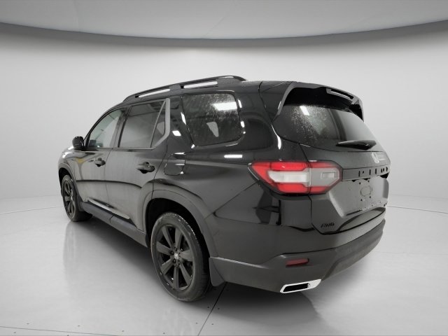 2025 Honda Pilot Black Edition photo 3