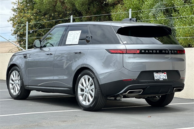 2025 Land Rover Range Rover Sport P360 S photo 2
