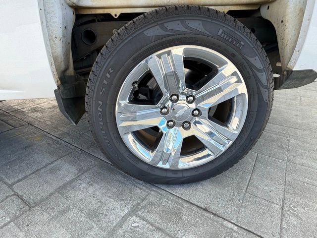 2017 Chevrolet Silverado 1500 Custom photo 3