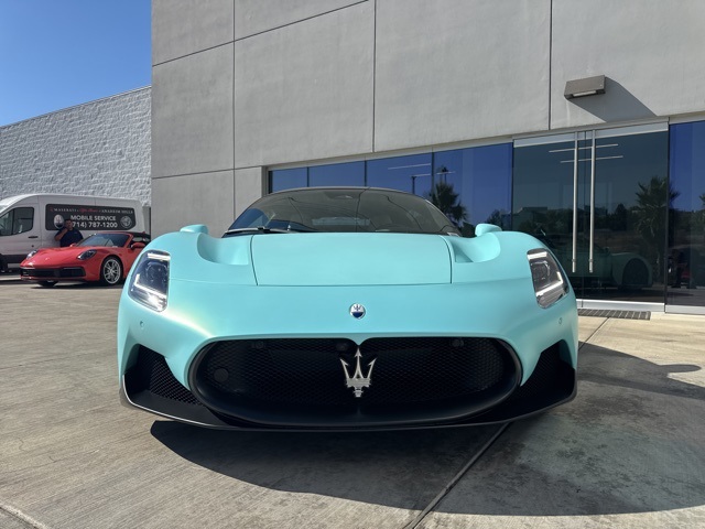 2023 Maserati MC20 Base photo 2