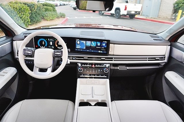 Used 2025 Red Hyundai SEL image 18