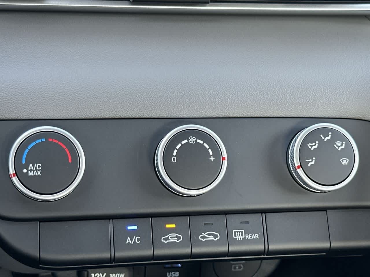 2025 Hyundai Elantra SE photo 18