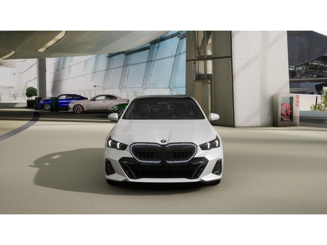 2026 Bmw 550e xDrive photo 3