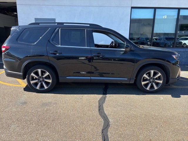 2023 Honda Pilot Touring photo 4