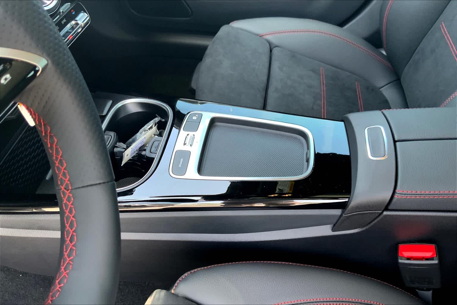 2025 Mercedes Benz CLA 250 photo 9