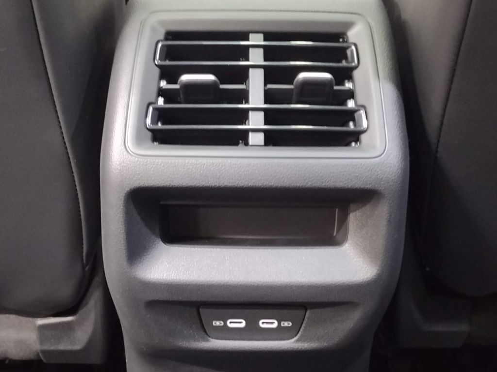 2025 Volkswagen Tiguan SE R-Line Black photo 33