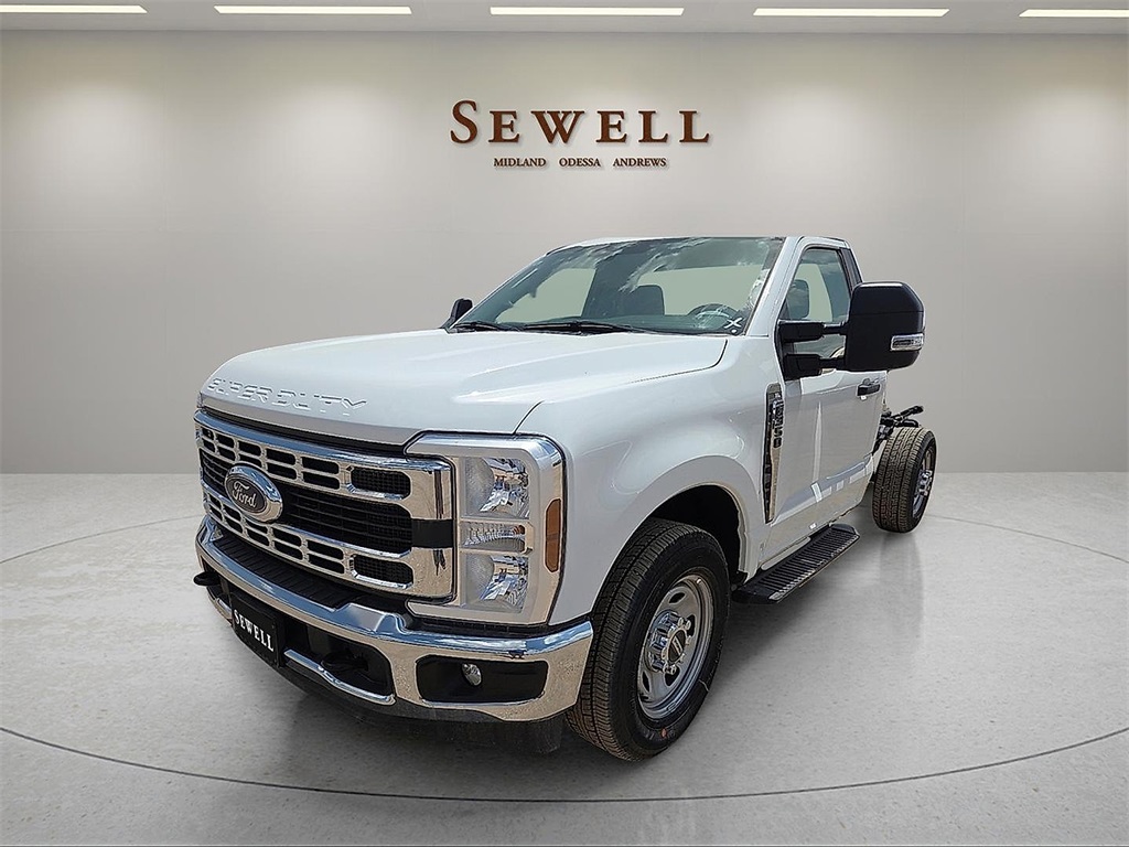 2024 Ford F-350 Super Duty Chassis Cab XL's photo