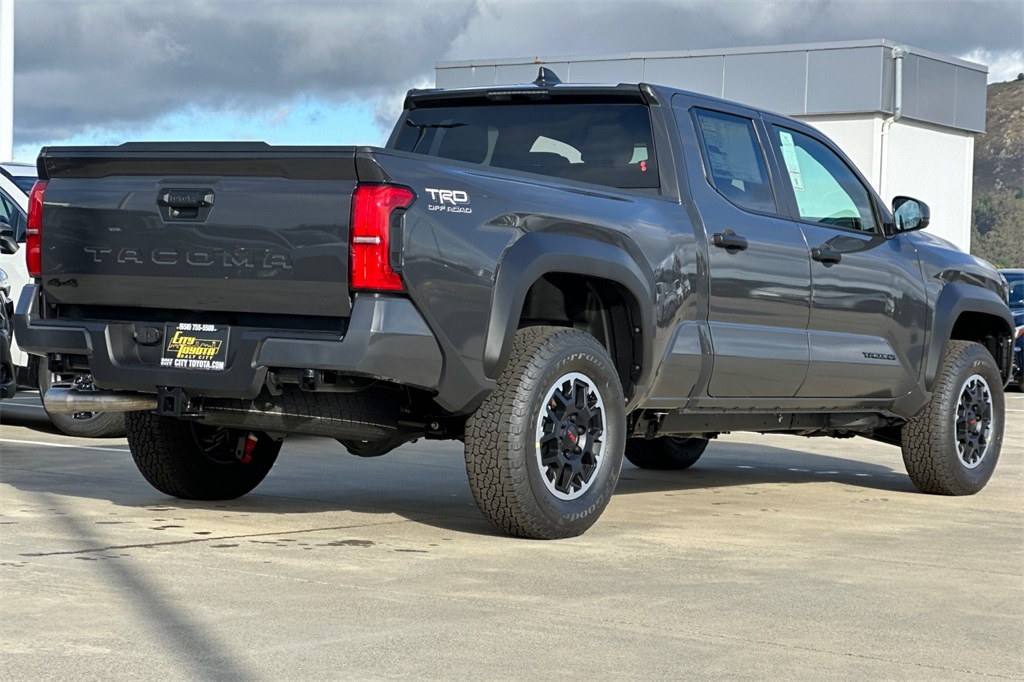 2025 Toyota Tacoma TRD Off-Road Double Cab photo 4
