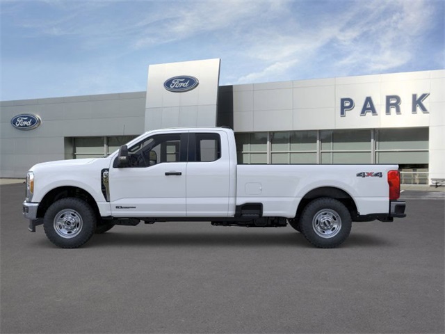 2025 Ford F-350 photo 3