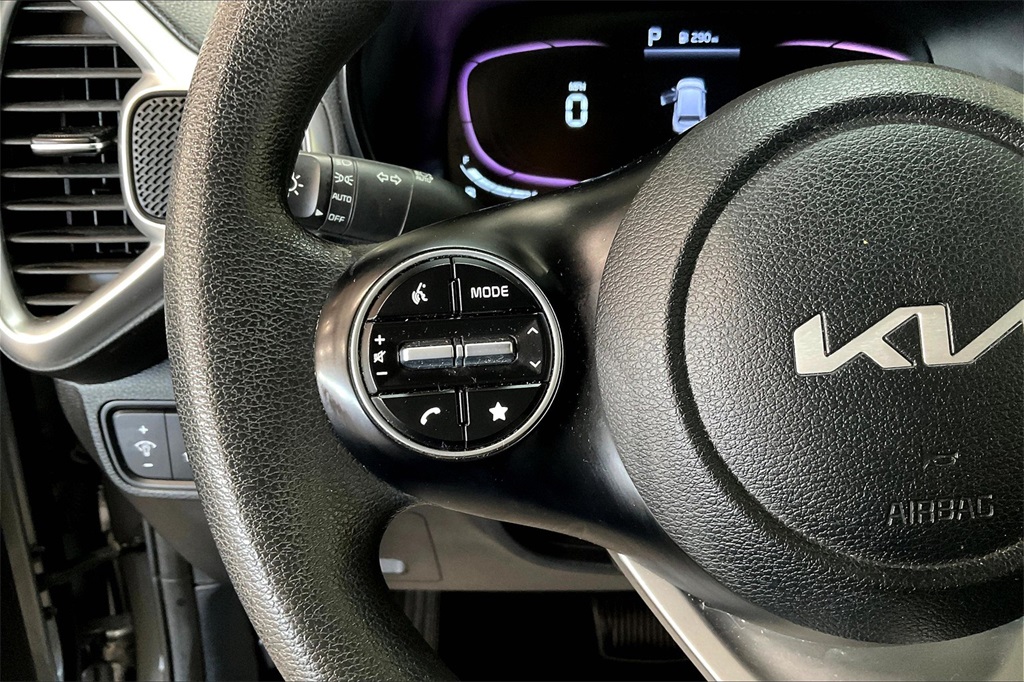 2023 KIA SOUL - Image 17