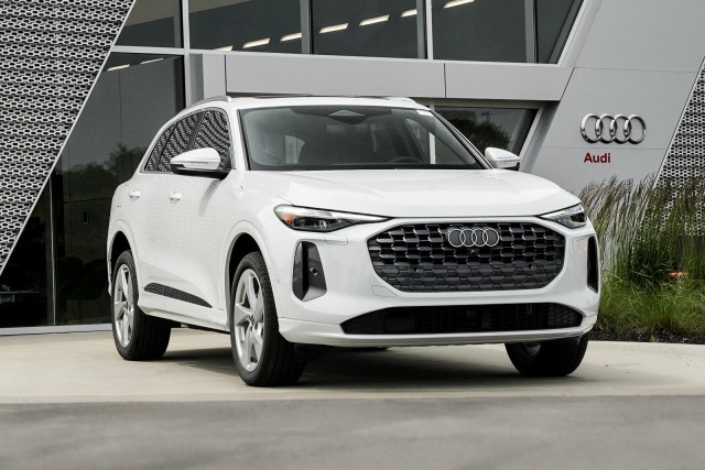 2025 Audi Q5 Premium Plus