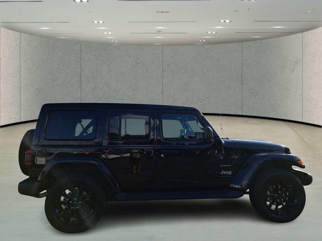 2023 Jeep Wrangler Sahara 4xe photo 3