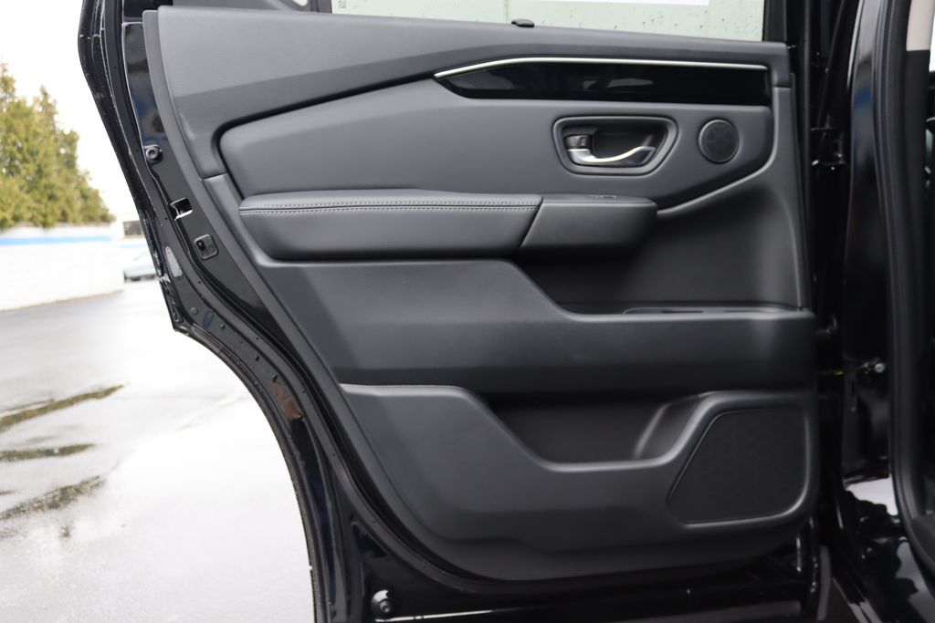 2025 Honda Pilot Touring photo 10