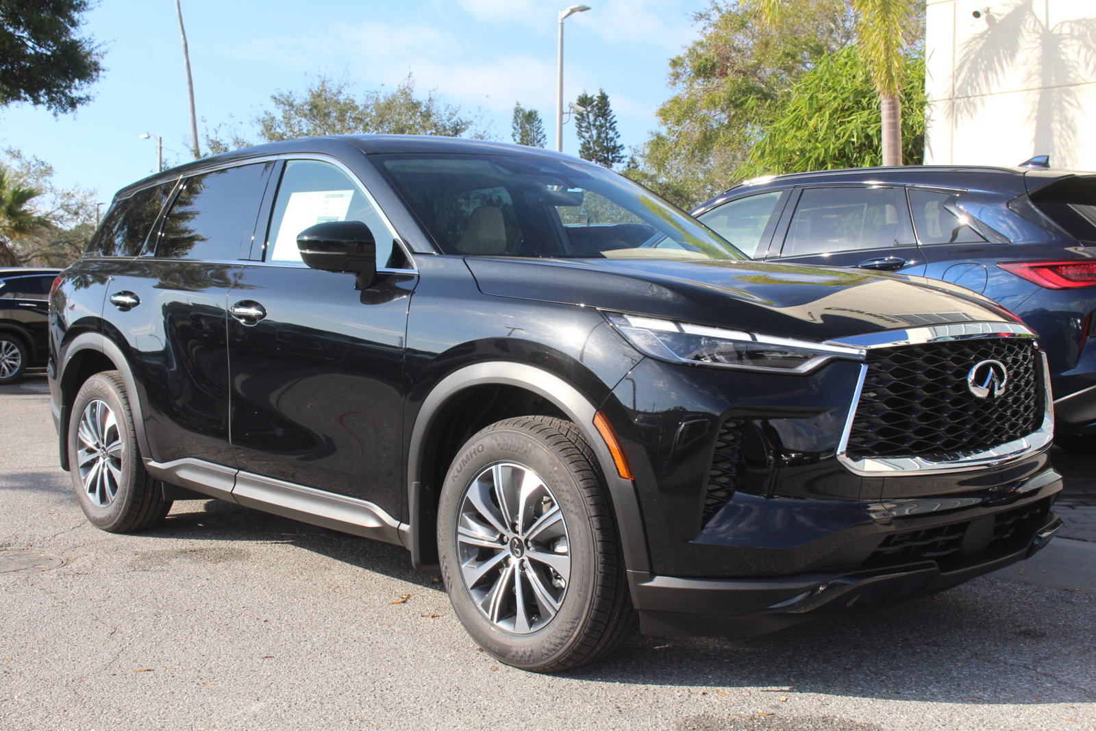 2025 Infiniti QX60 Pure photo 7