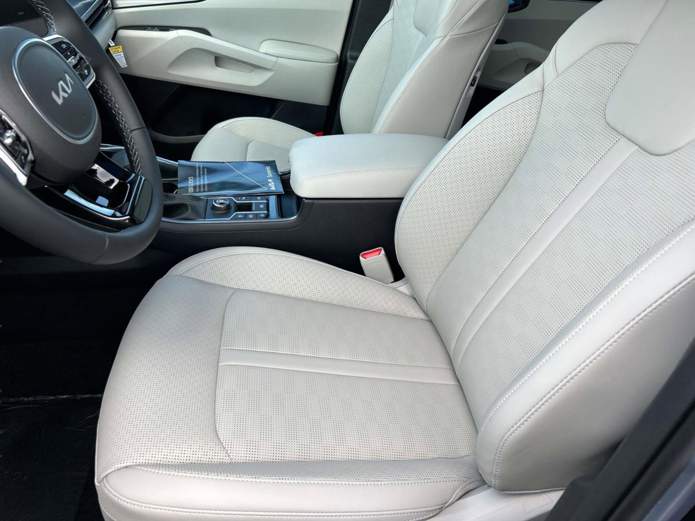 2025 Kia Sorento S photo 20